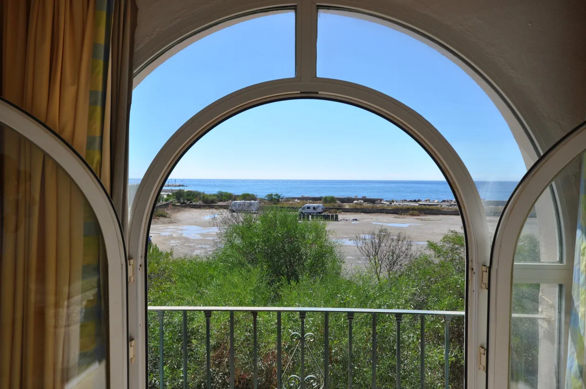 86c0a448-e7d1-4dc1-b9dc-0b5c450f41f8