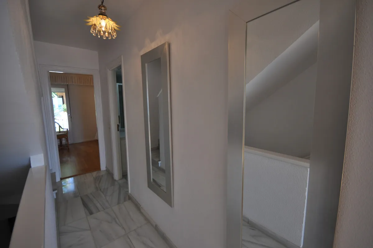 a0863965-1bbd-4610-a881-a567bfd635df