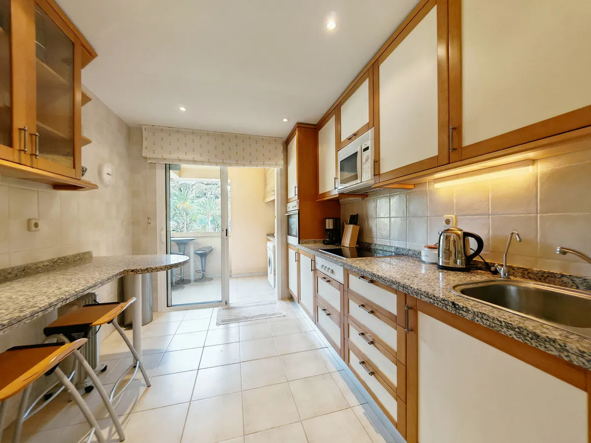 3d830e07-f64a-442a-a902-e0b8b1afe9d9