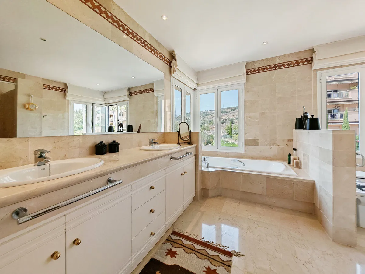 804c5f6f-eb25-4634-90a7-609477a9bff5