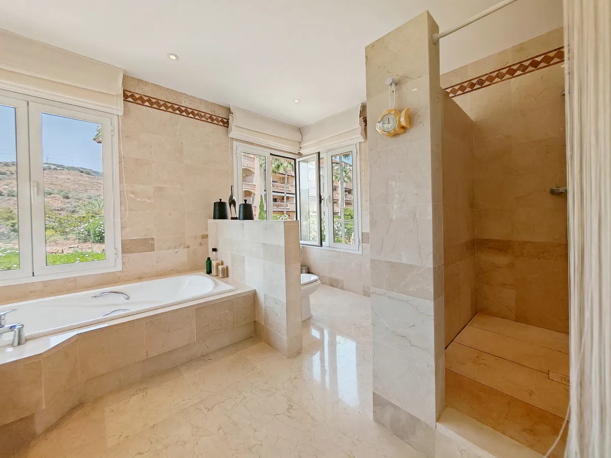 c50f65ff-fdb1-448e-955e-7314de93f356