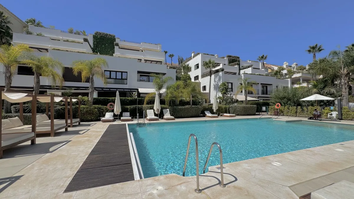 637ba327-5d2c-4461-b80f-9183211a437e