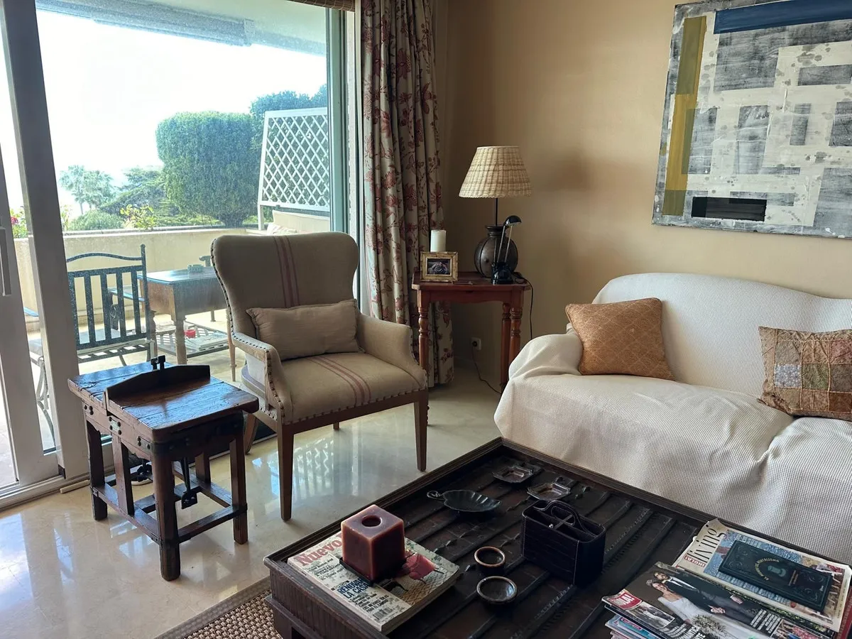 0a77e568-fc80-477f-b2ed-f0f2a7faa2f9