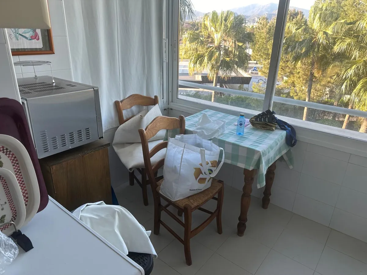 ca42b64e-9efb-4d23-805c-0ff0b8ca716e