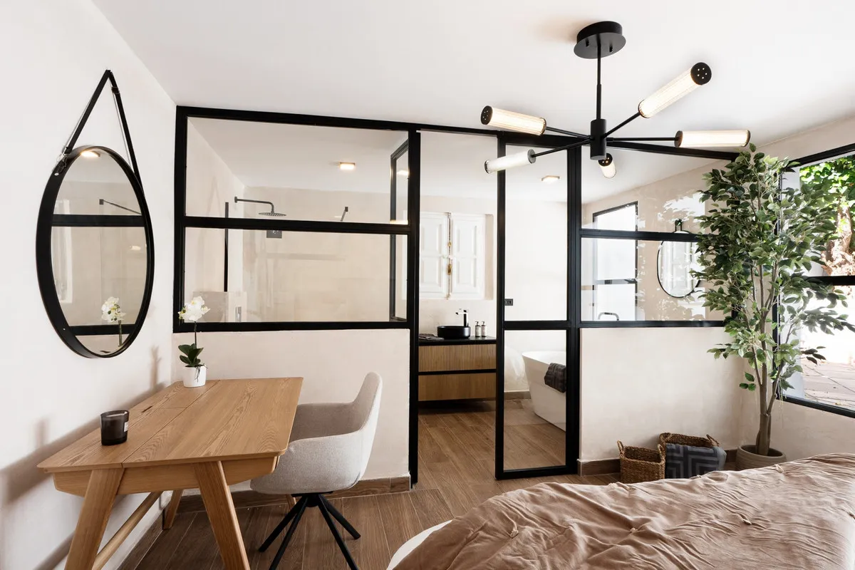 51b638f5-68bd-4cee-857c-d326892539dd