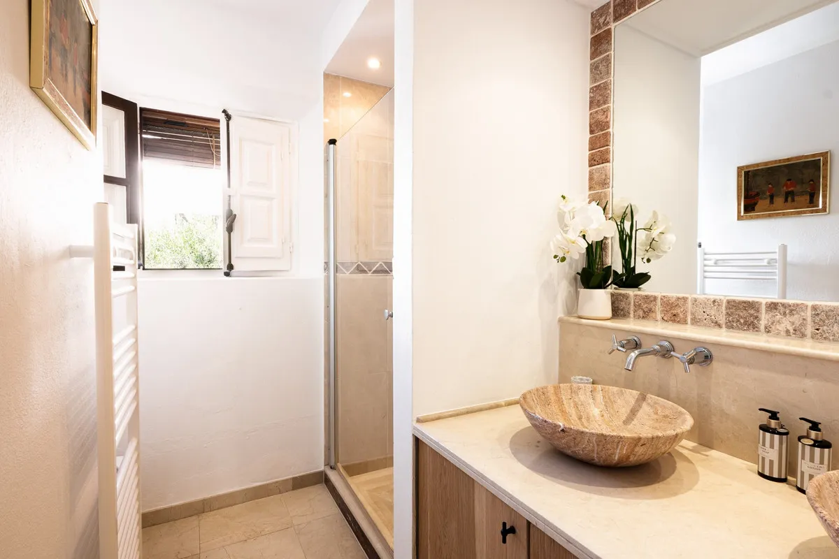 a48db817-a279-4673-a1c9-c5388f863ce9