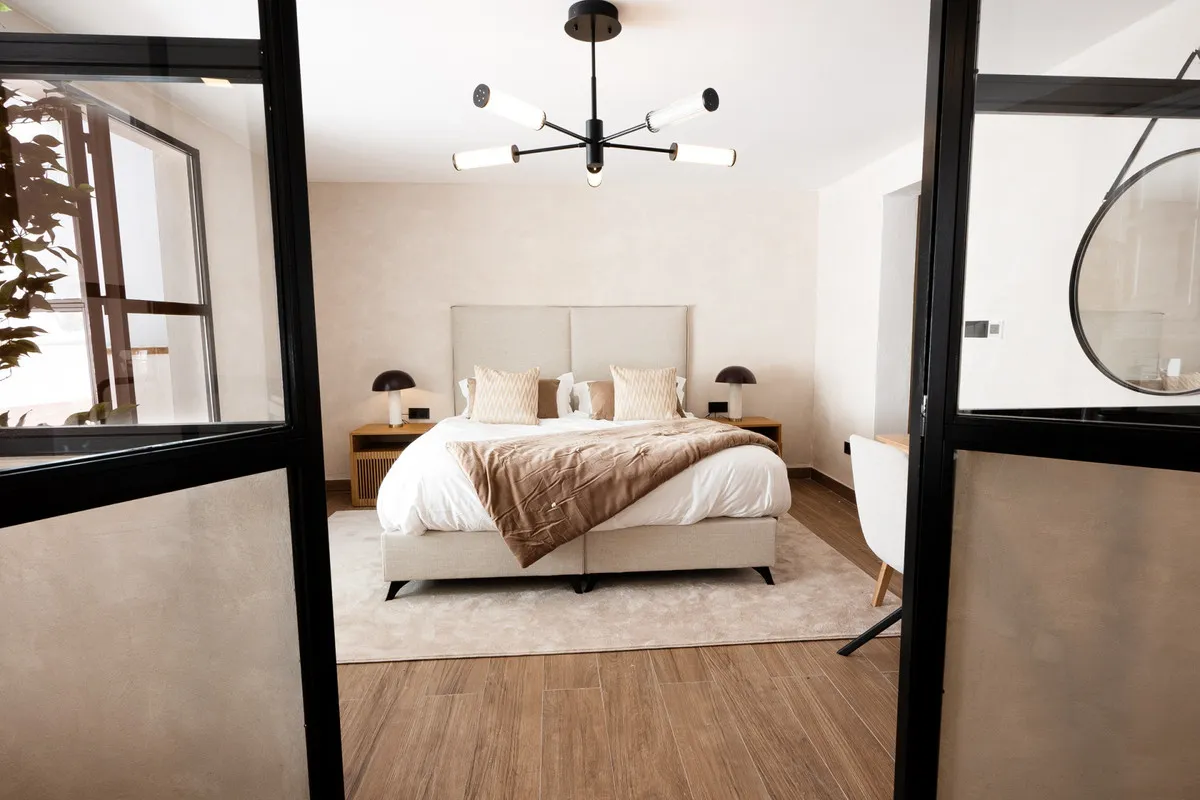 a529a5aa-0706-4dbd-9f37-2a3d65602d14