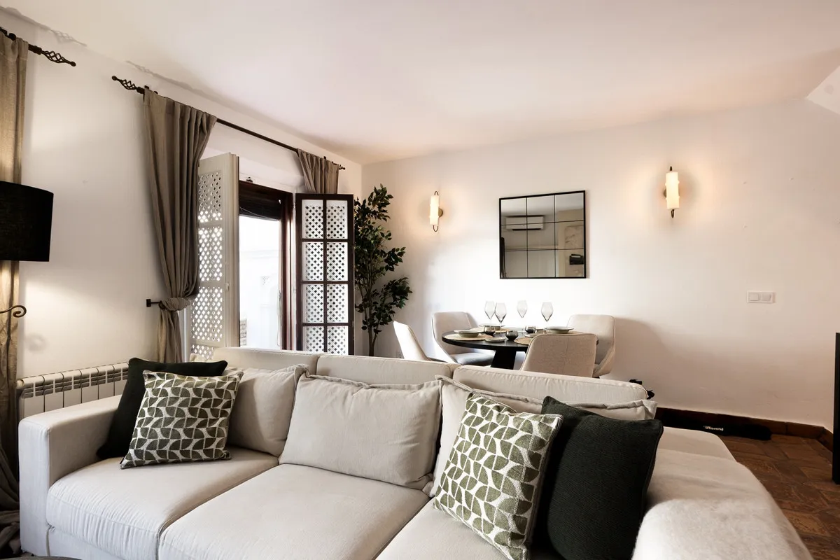 c922dbcb-ed02-4cb6-9627-a14d9d8c500c