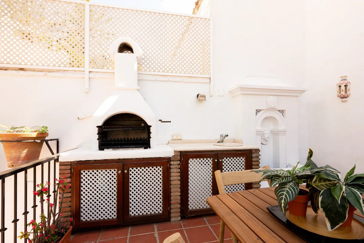 f7ab5b6a-8706-4e36-b04e-3524e18f903a