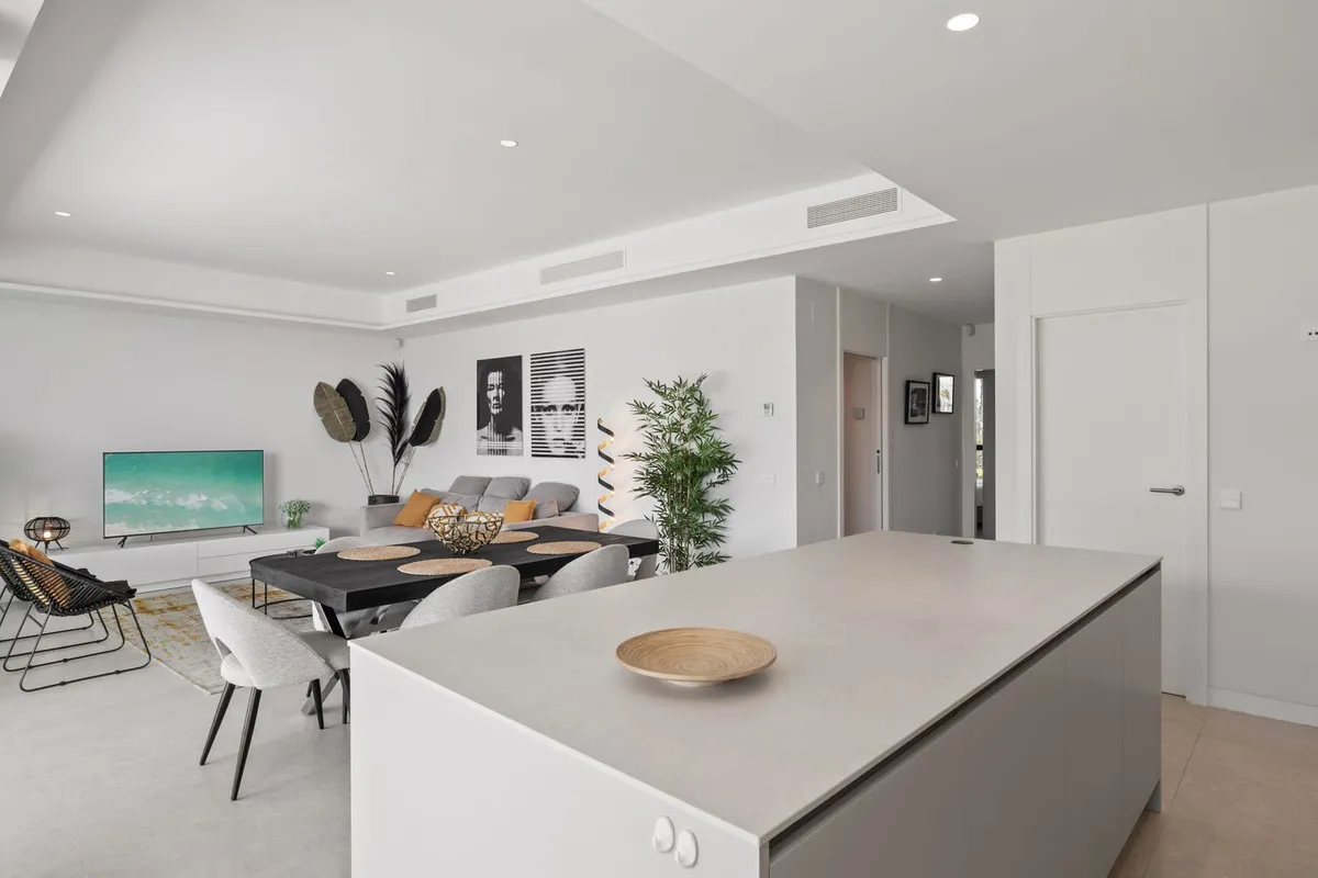 214d1ac4-8742-4acd-a932-52a35387bb90