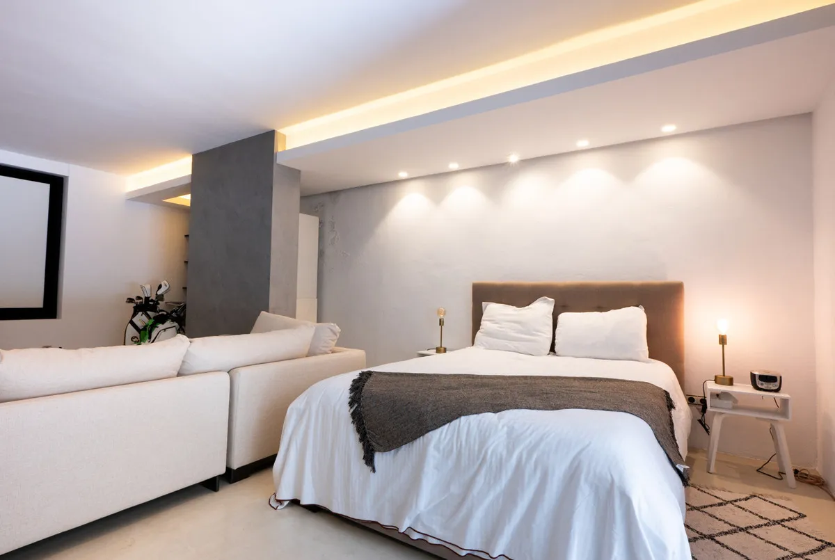 97fd37cd-8856-439a-a1b7-9bb5c803f645