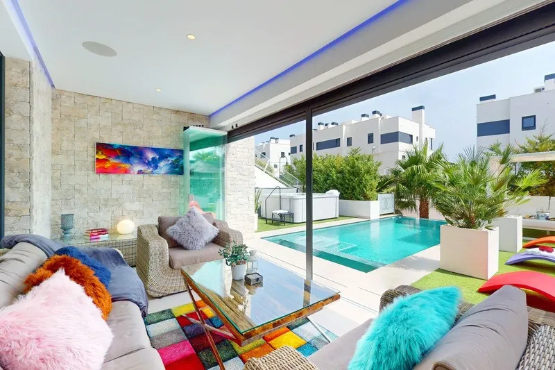 5f58f050-10c6-426c-9f9b-c1eda2f5f050