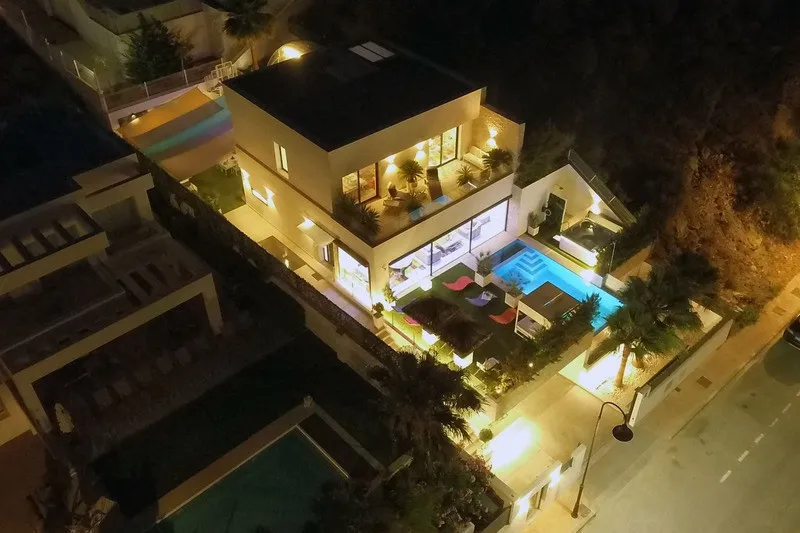 6ef38dd2-ea37-46c0-b07d-1b8020d4d1fb