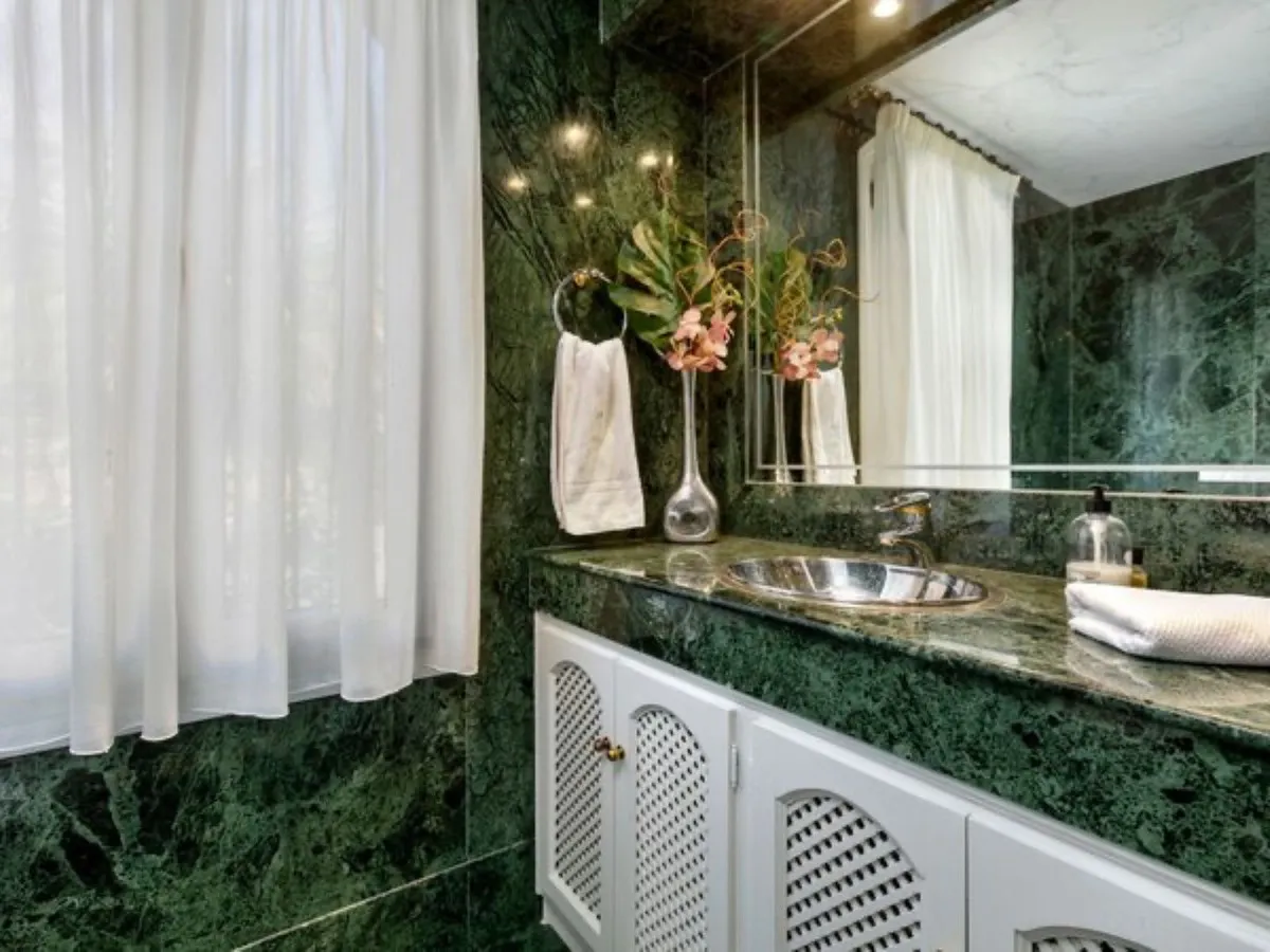 2002e367-88a8-4ee2-b828-4ac75c39859a