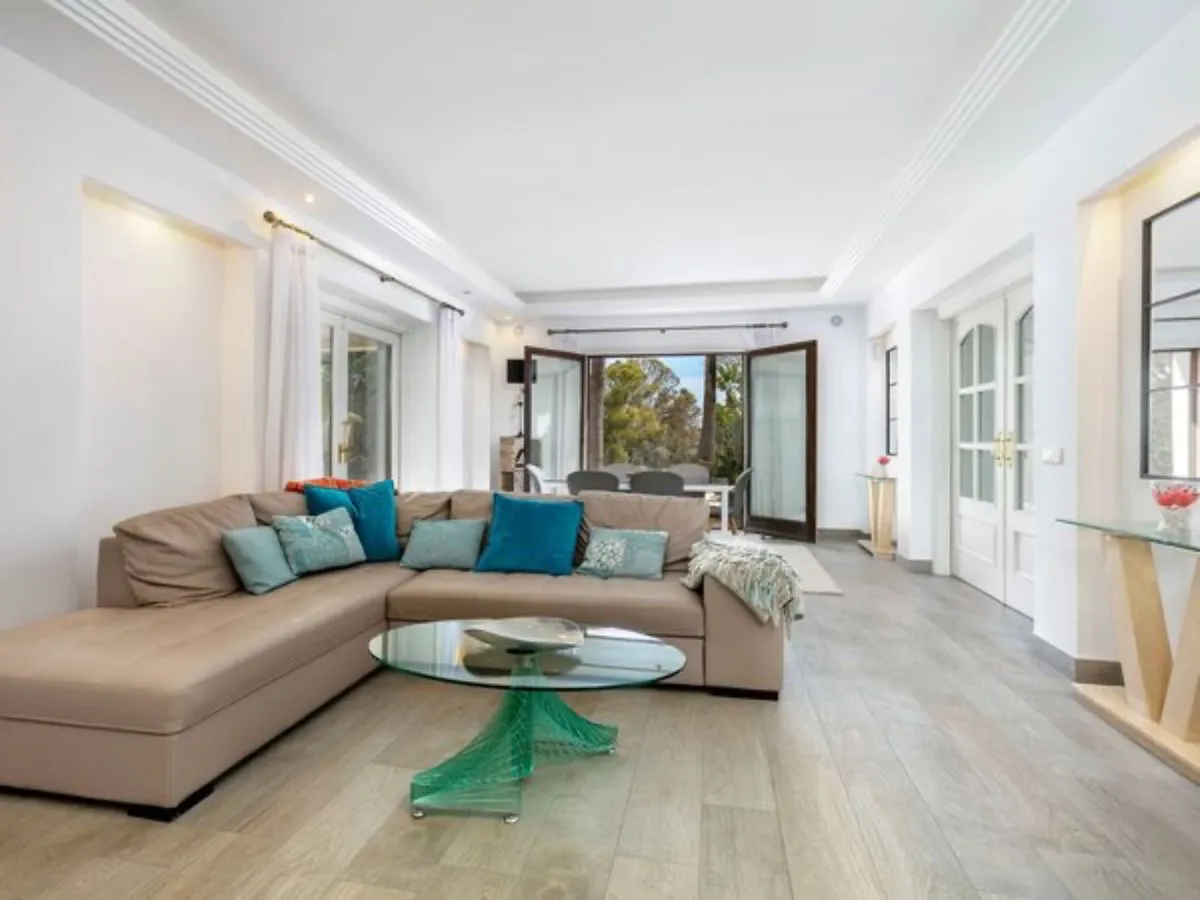 28151f09-a7df-47f0-a32d-bfdff3488db4