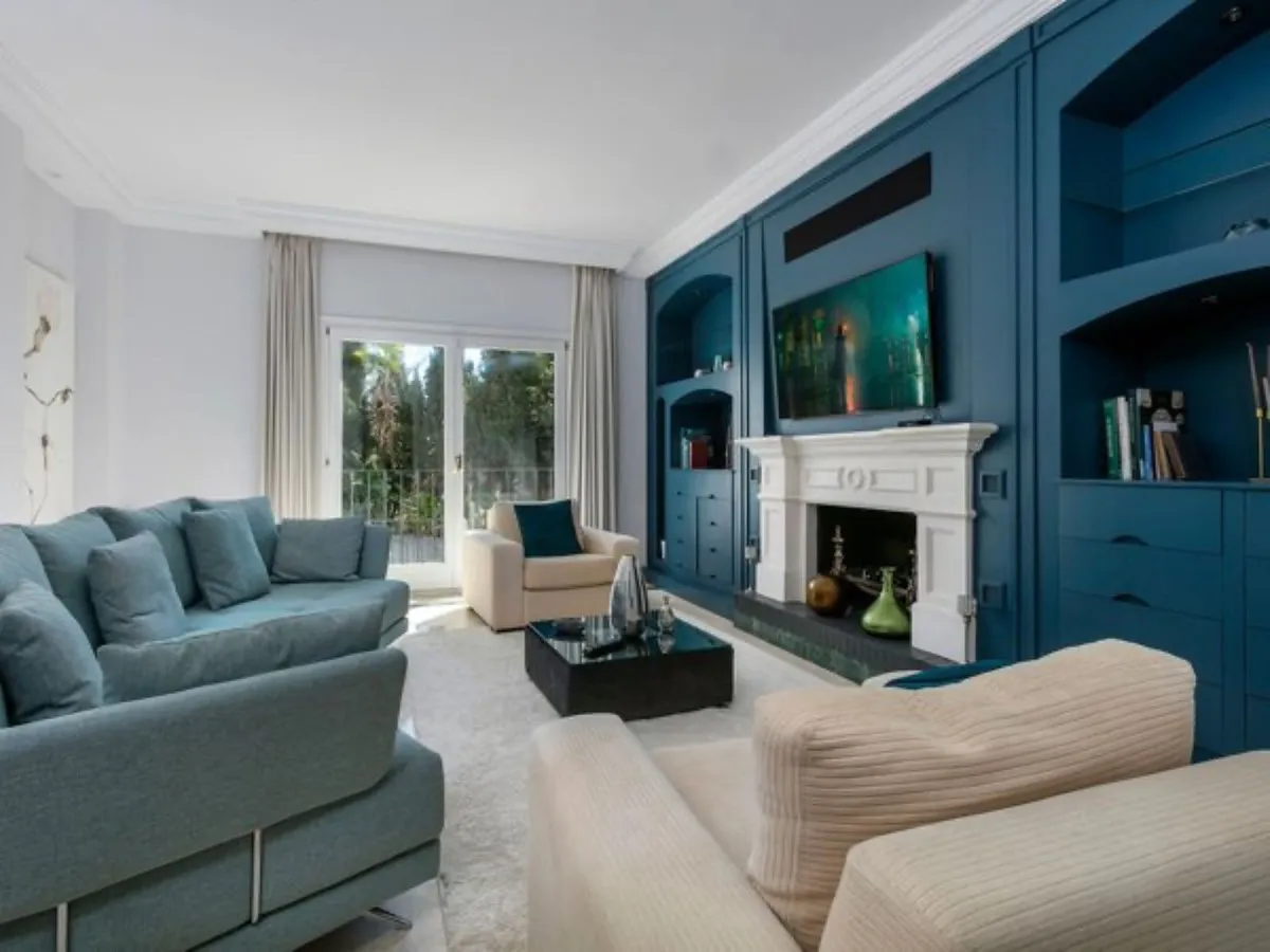 ad43893f-0b6d-4932-869e-63653ed68785