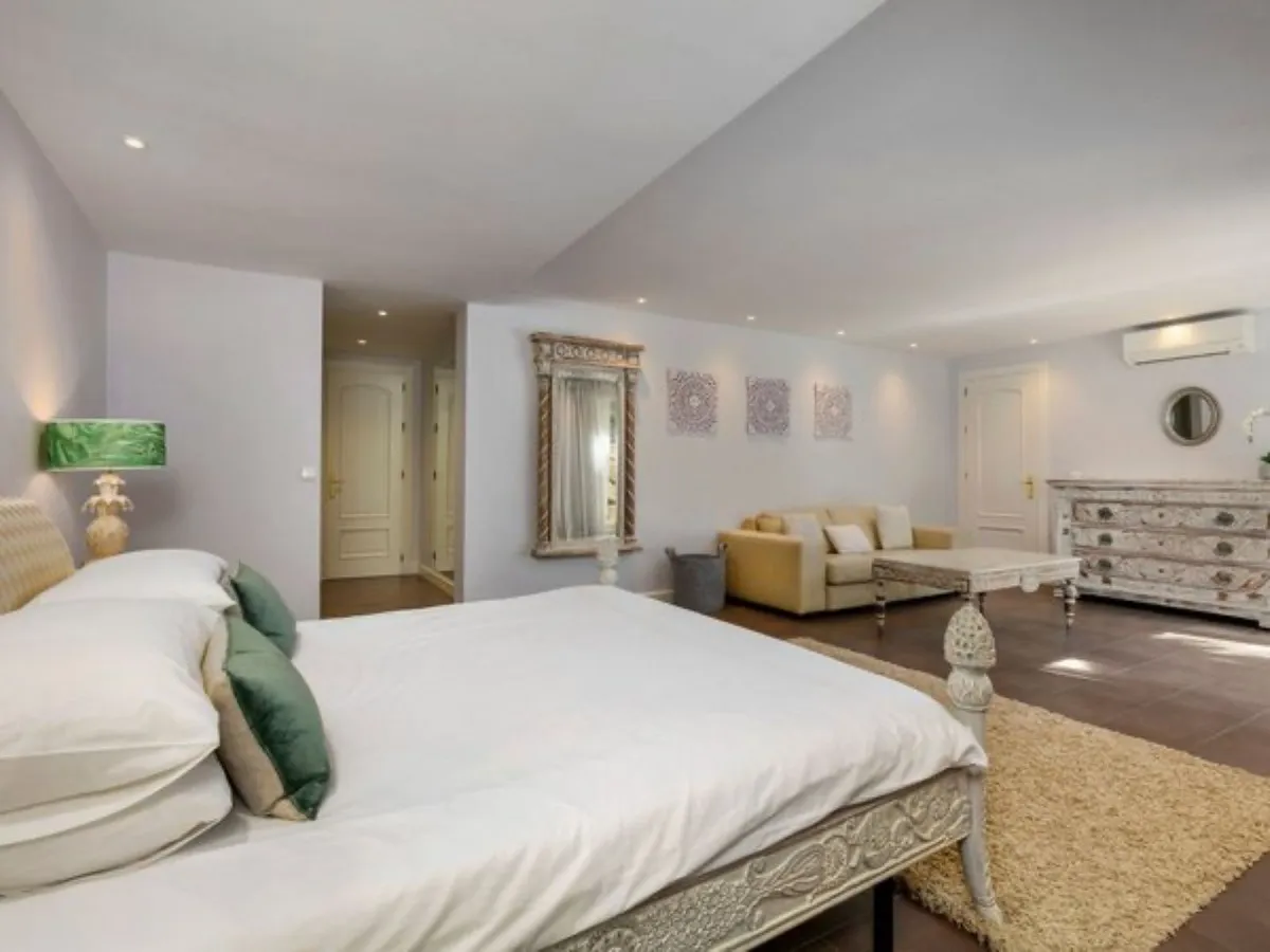 b4547b15-92f3-485e-b3e6-3de6ecb1325e