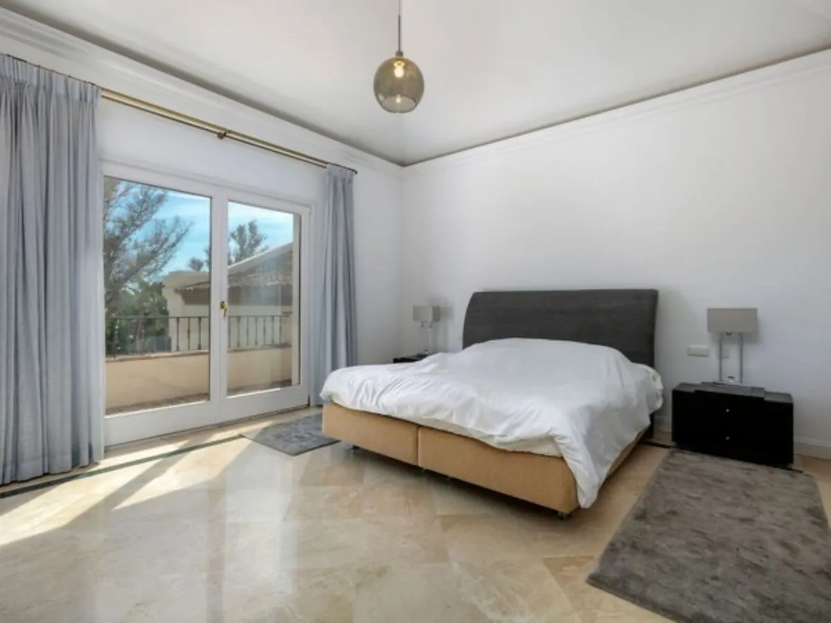 ca61b952-a7ce-4f3d-bcf8-b97edf448d94