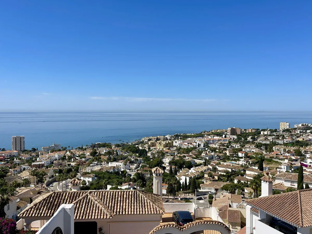 0867a39f-9016-4bcc-be52-31d508c4c2ed