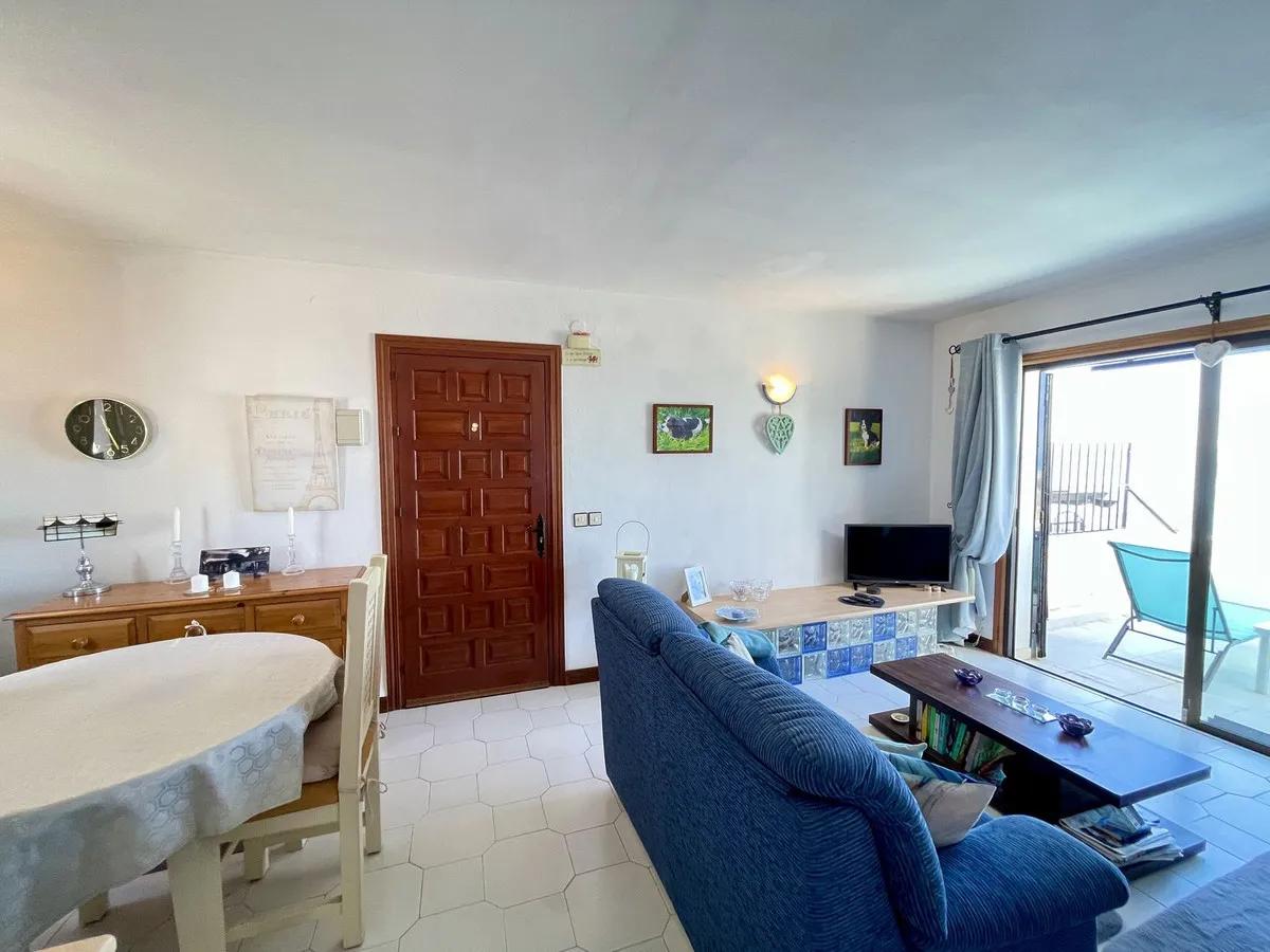 53c4425c-4f2e-41ee-a58a-585d3adb5994