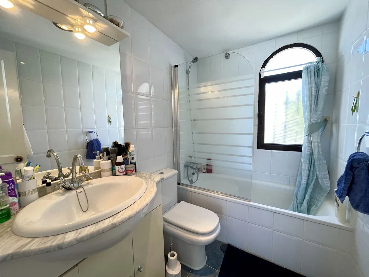 d2b1fc0b-5fbb-4364-b080-4df4deb099eb