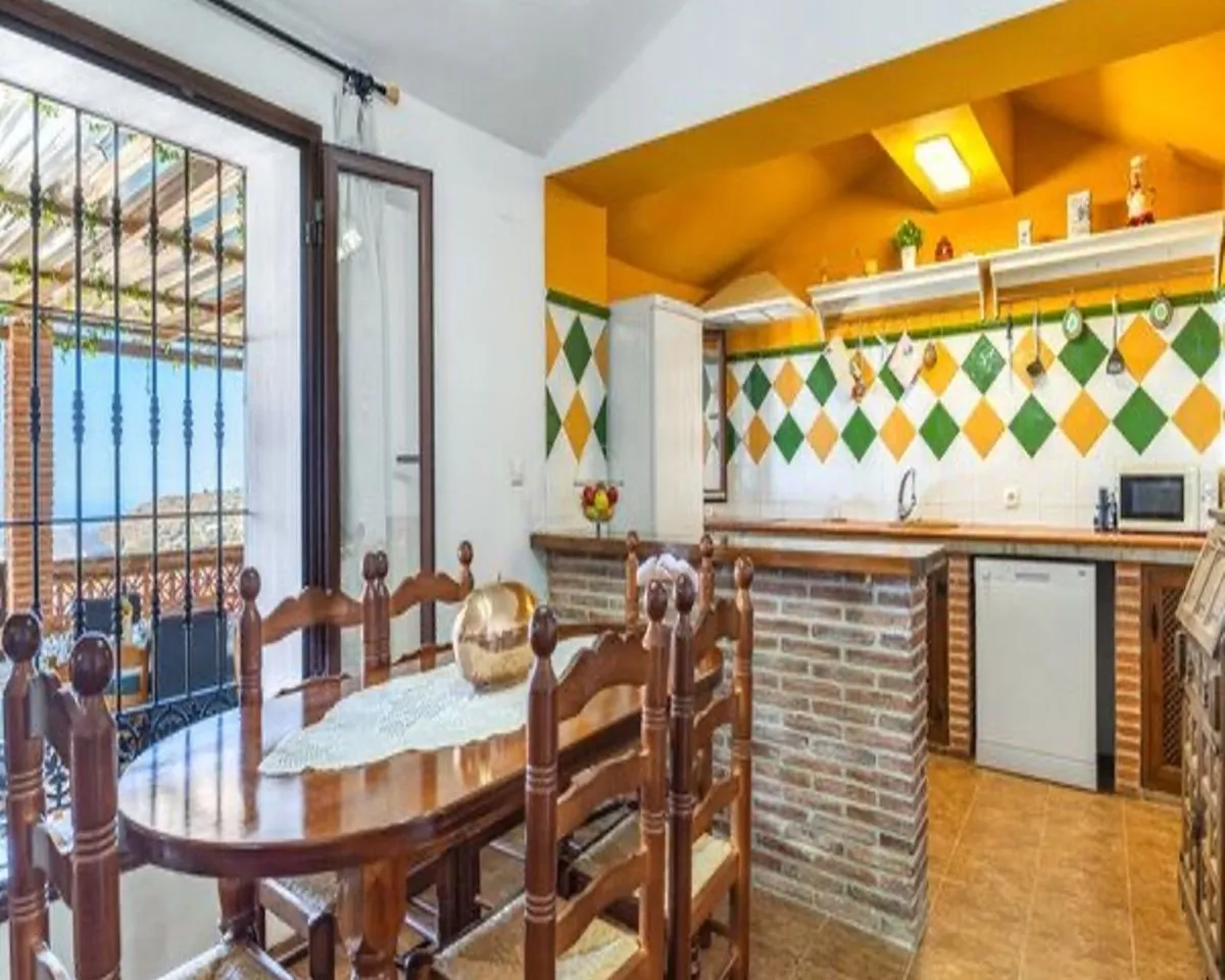 8eaebcb3-69d5-463f-a167-2a3d9f07f942