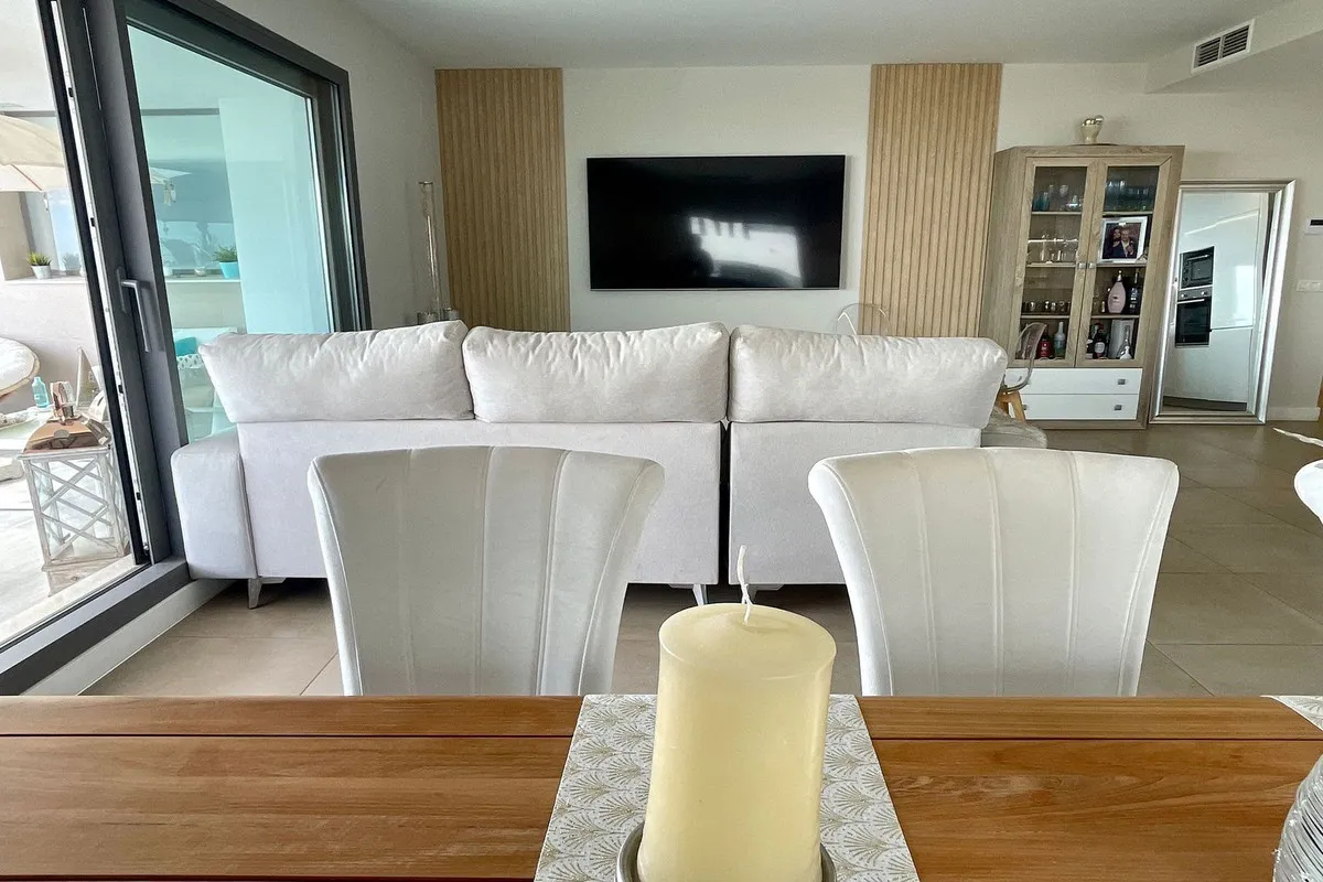 ad046b1b-571d-4f8d-b05e-e6cc12d331fd