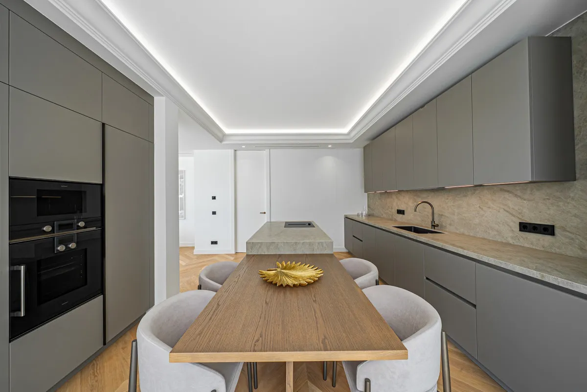 0c627e06-5065-4c47-b8a7-2d5d955470e7