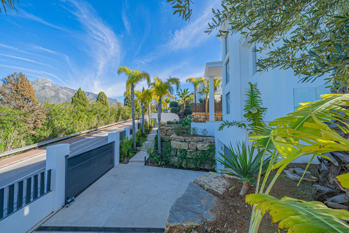 2fc188b1-3b49-4662-8fba-b16671e9b8bf