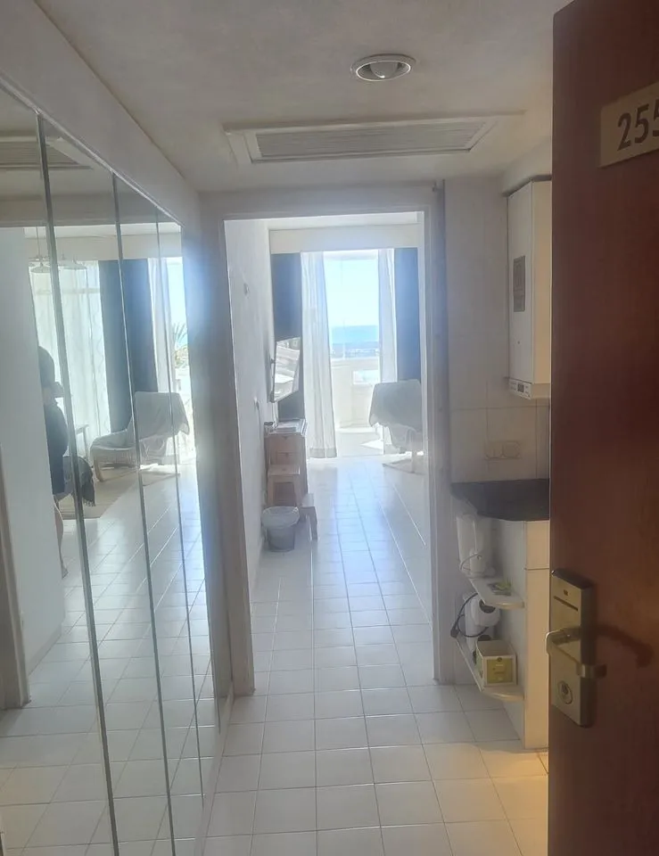 e02c4a99-61fe-4d57-adcc-a4951e4bf6c5