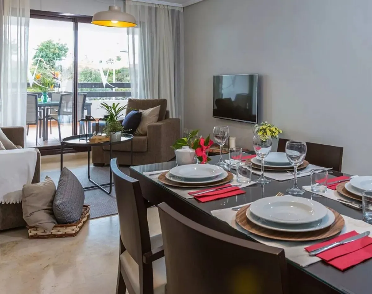 0a4b54fd-8984-4e54-a33a-efc141a82b3f