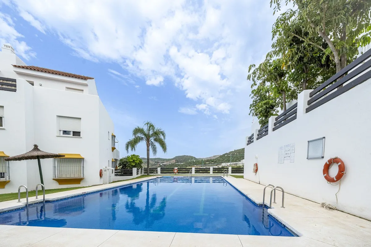 8253231c-b0d8-47f0-a06c-80f945ce055d