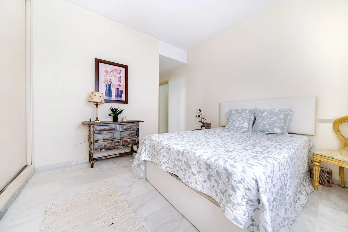 cf2679c5-1c46-4993-b7a0-a105c3999fe3