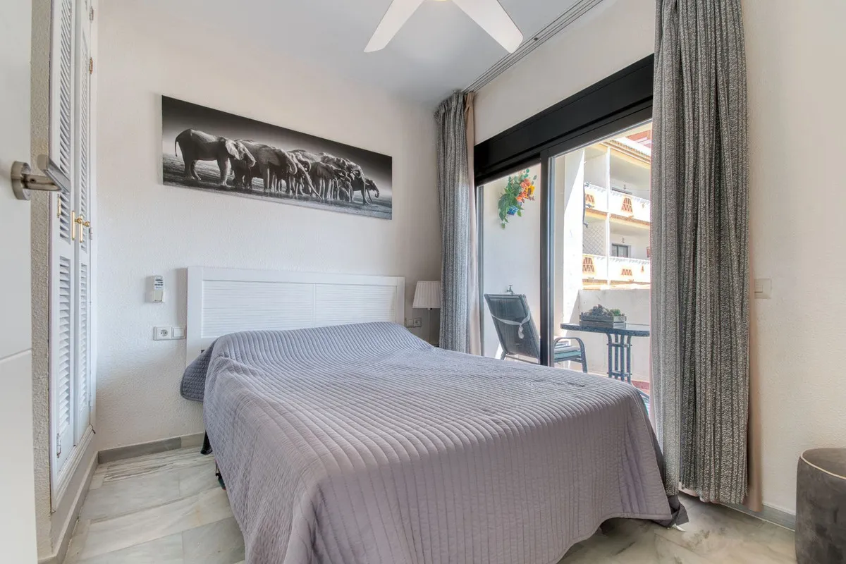 f2361ae6-6f87-4a2a-a840-f465050f0773