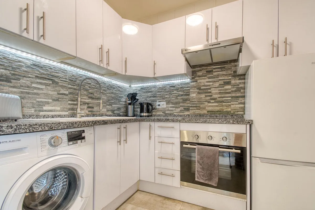 ffbc9ac6-00d5-487f-a50a-3d89a3e4e707