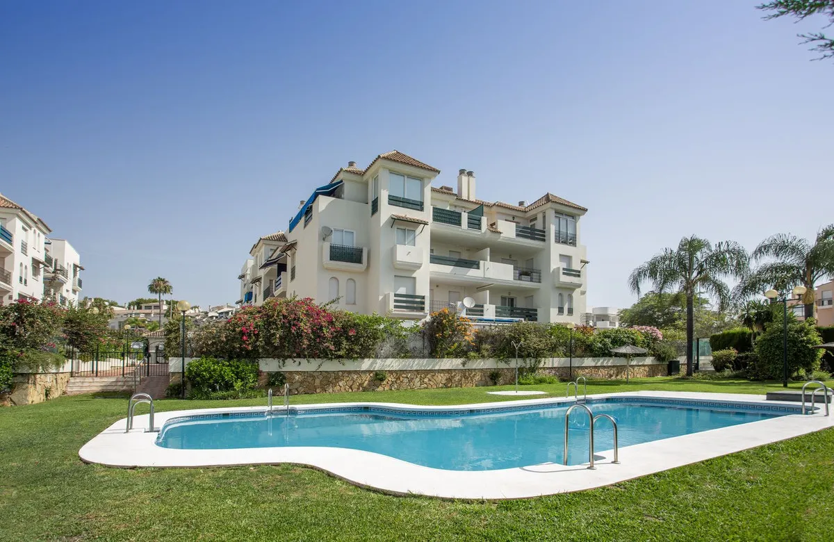 bdb5c438-e0bf-478d-9c32-464b6dc77538