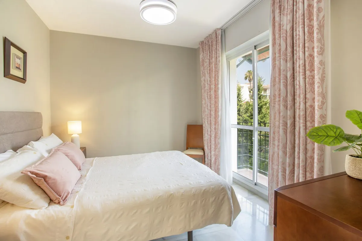 e6d8fc61-562e-4798-984f-9cd5d7439354