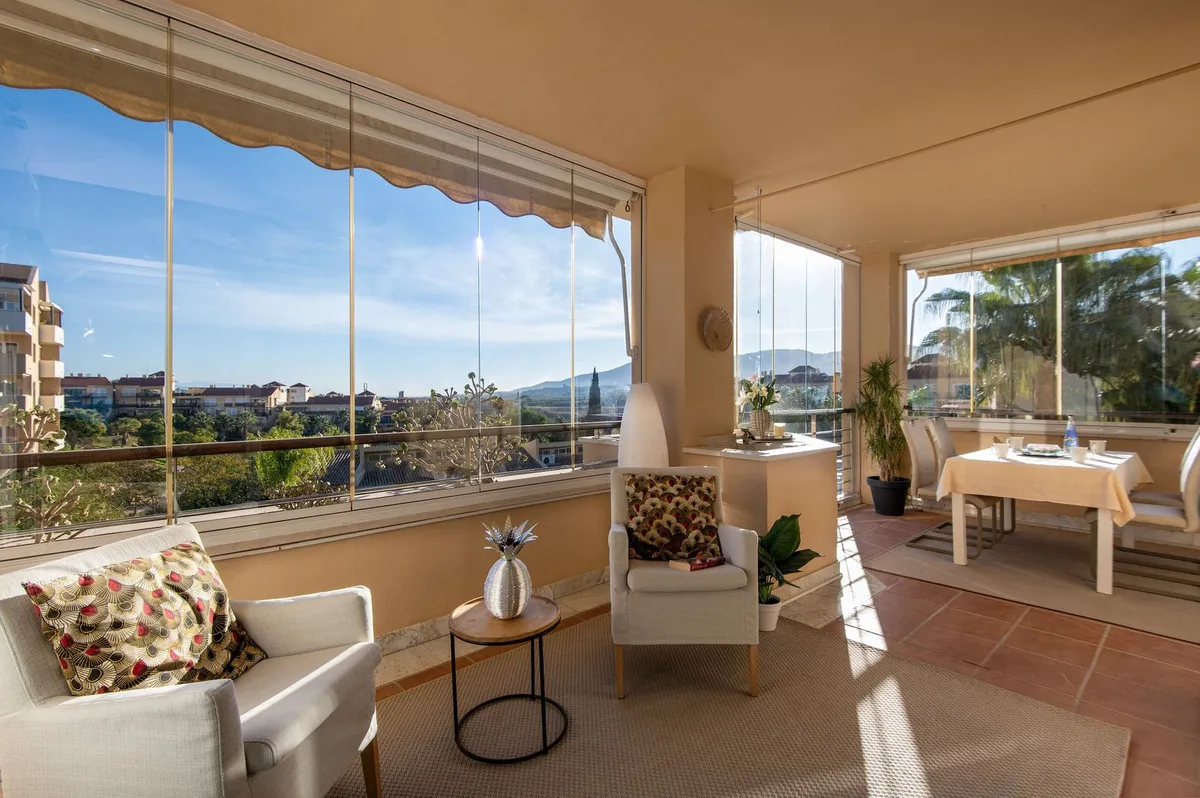 008e0833-b858-4e0c-be92-2561f0cfaed7