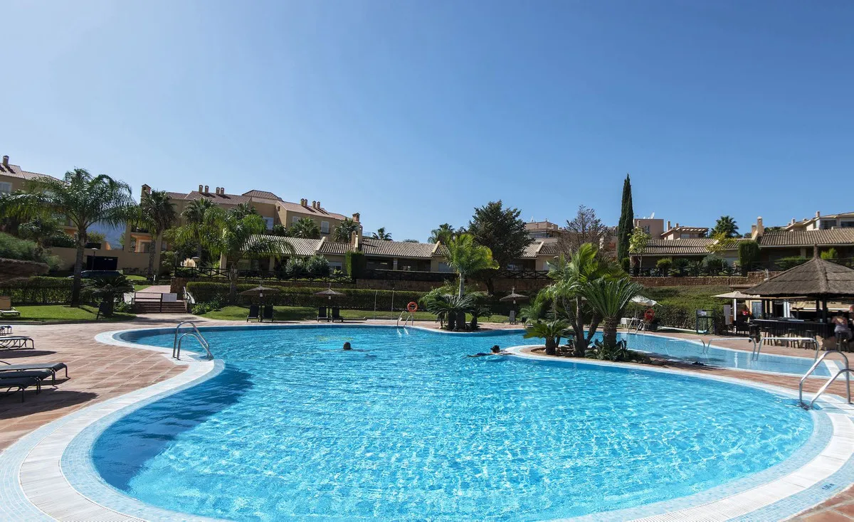 22e64532-59f2-46a7-ba56-1a3925d41023