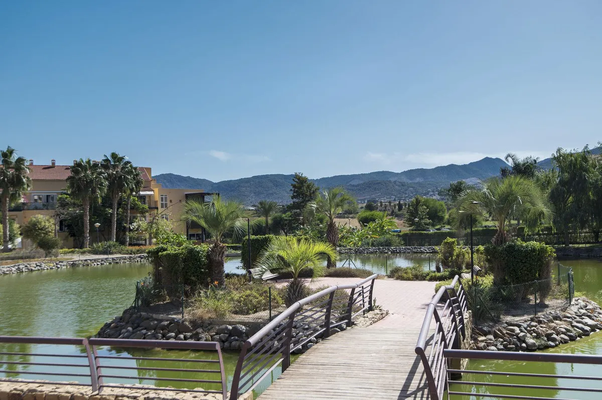 32db0cd2-1acc-4ac5-ab34-c78441cf0347