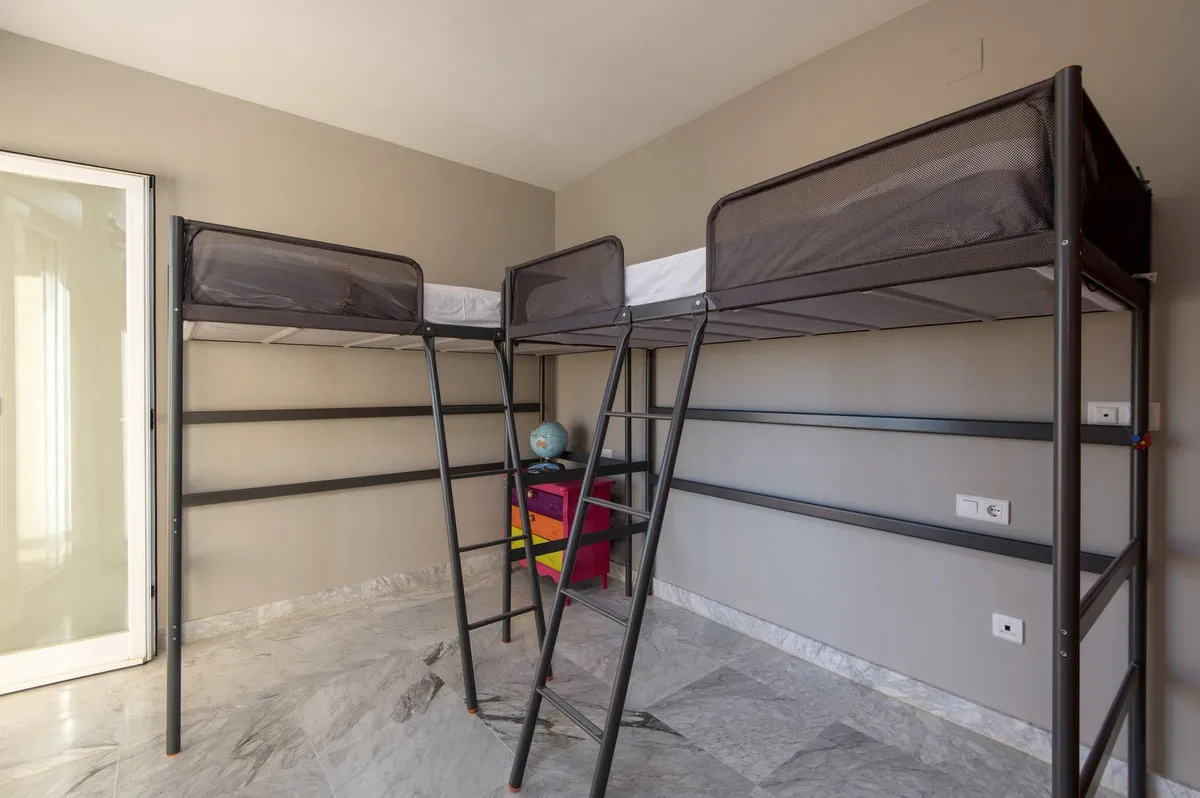 d2ae5604-60a2-4819-8955-4446afe2ec37