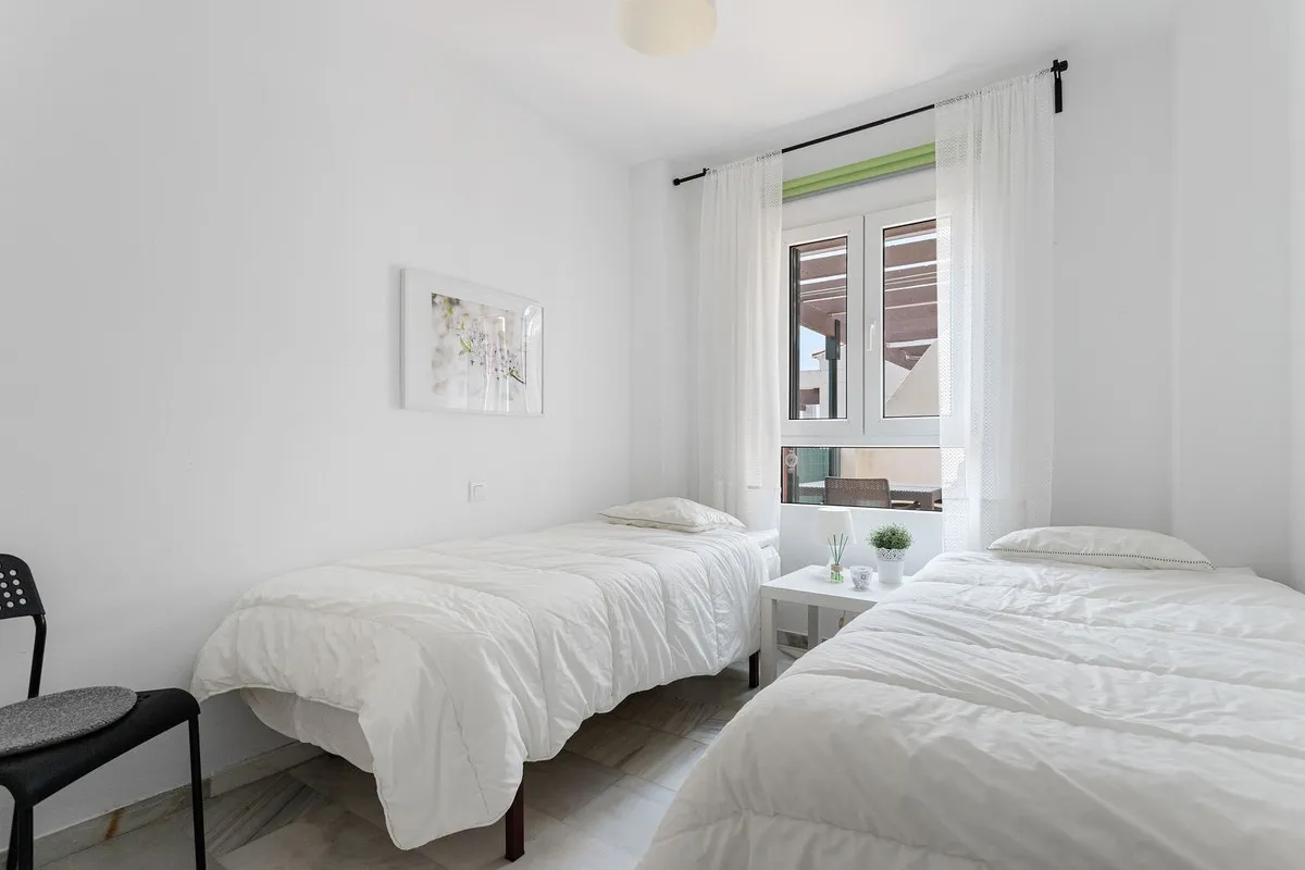 42e11972-c8d8-41dc-a807-914aea61da9a