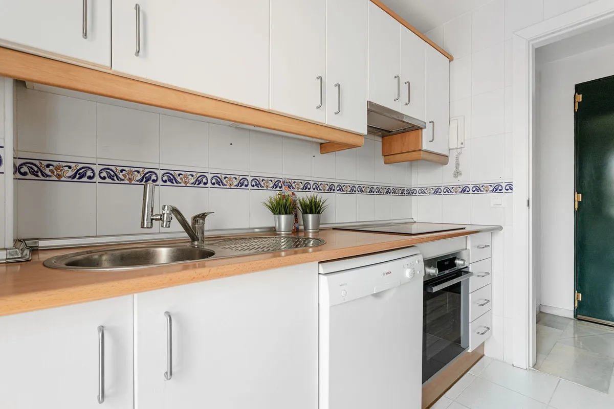 5831aa63-e27b-4c4e-b7eb-b70cd2f95744