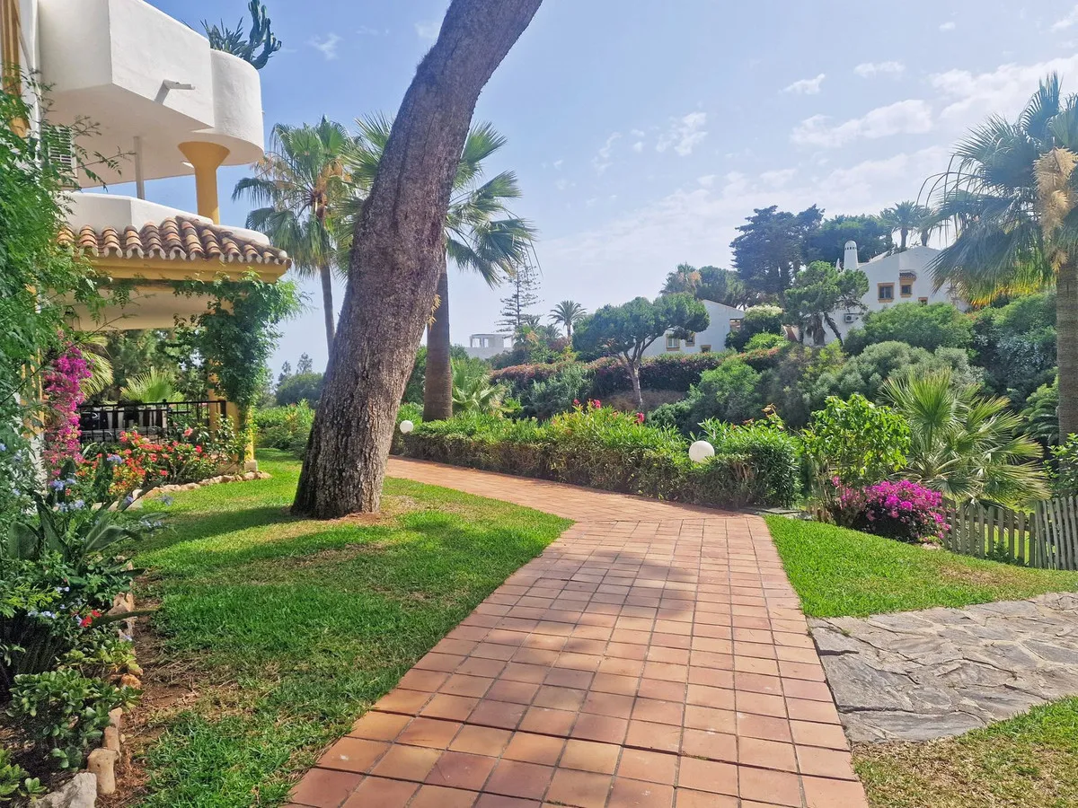 34fb2ef6-7800-4258-8ab3-ed13f50674d5