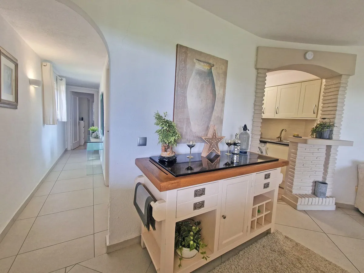 e1533918-969e-4e9a-8745-f2ccd749bde7