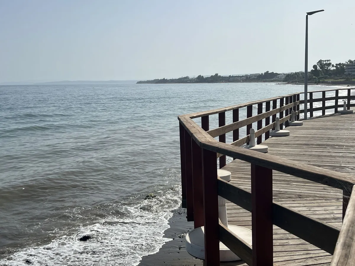 6cf8b757-41a7-4f8f-9794-c0d65285fd7f