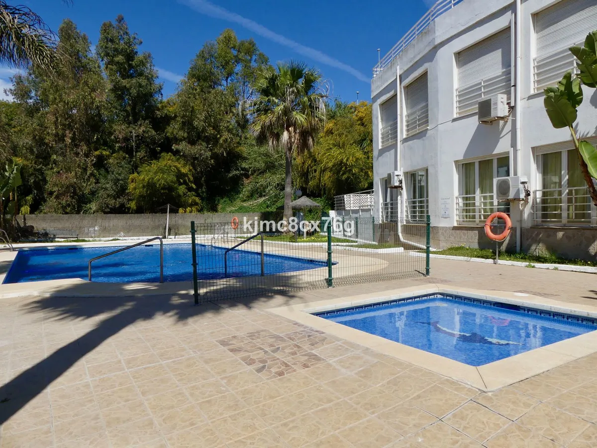 7b7106b9-8fa4-455b-a52b-06d5b04593c0