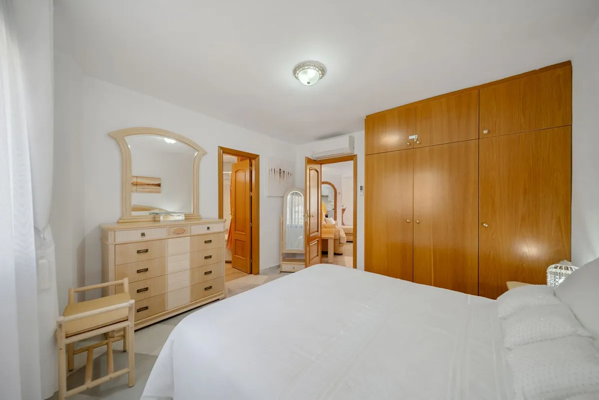 0649fdc4-3d86-4c74-9357-342f02129d0a