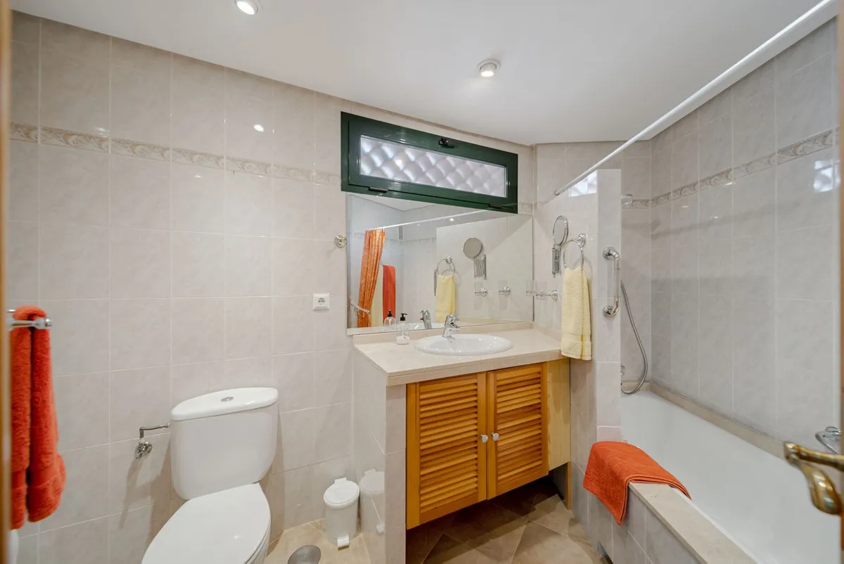 c855d6fd-bf78-4878-84e6-4bcf00e6dcda