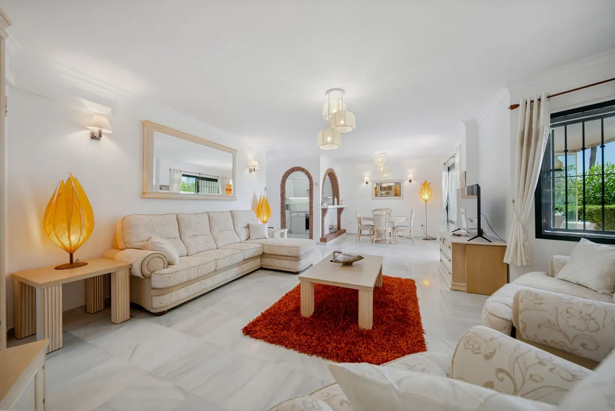 e9f5563b-08b5-49b1-8541-0a9ba3fc1400